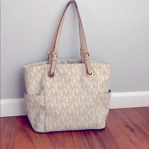 Michael kors purse